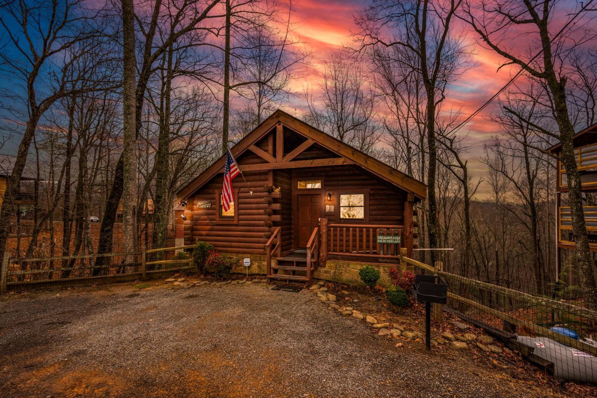 Log Cabin, Hot Tub, Fireplace, Pool Table & Views! Sevierville Luaran gambar