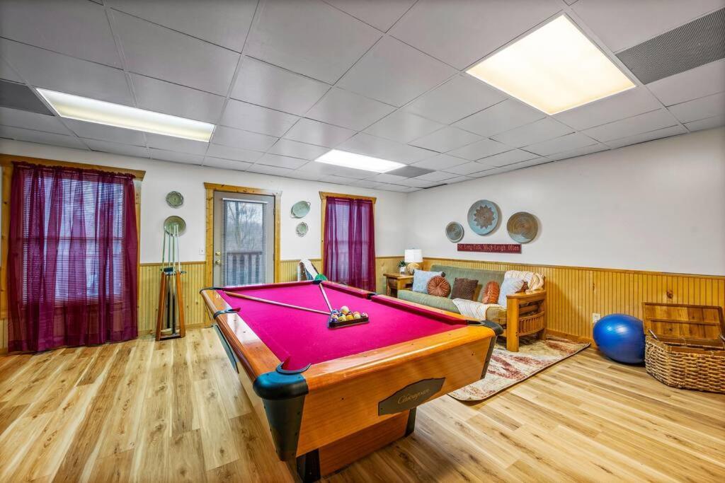 Log Cabin, Hot Tub, Fireplace, Pool Table & Views! Sevierville Luaran gambar