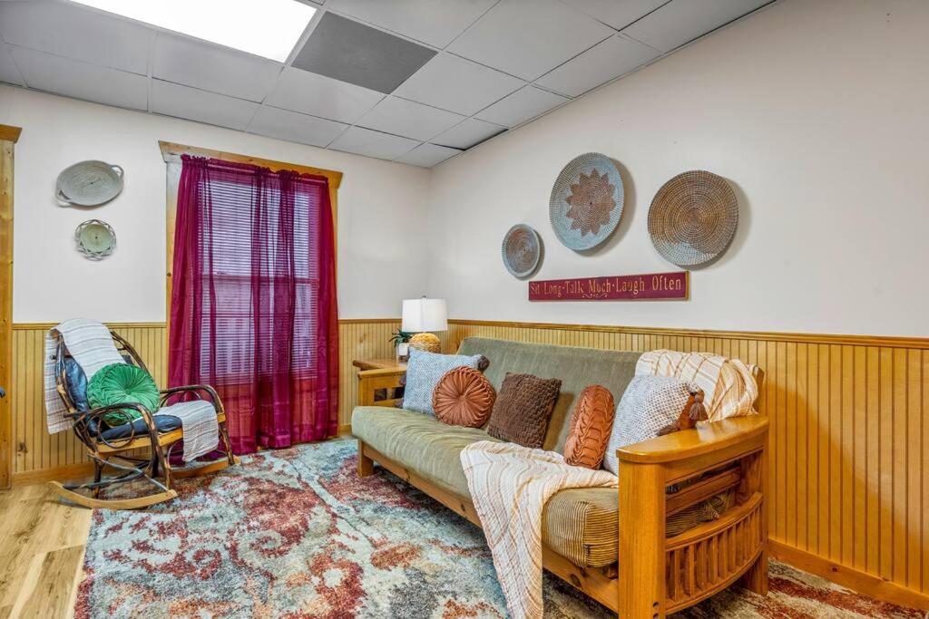Log Cabin, Hot Tub, Fireplace, Pool Table & Views! Sevierville Luaran gambar